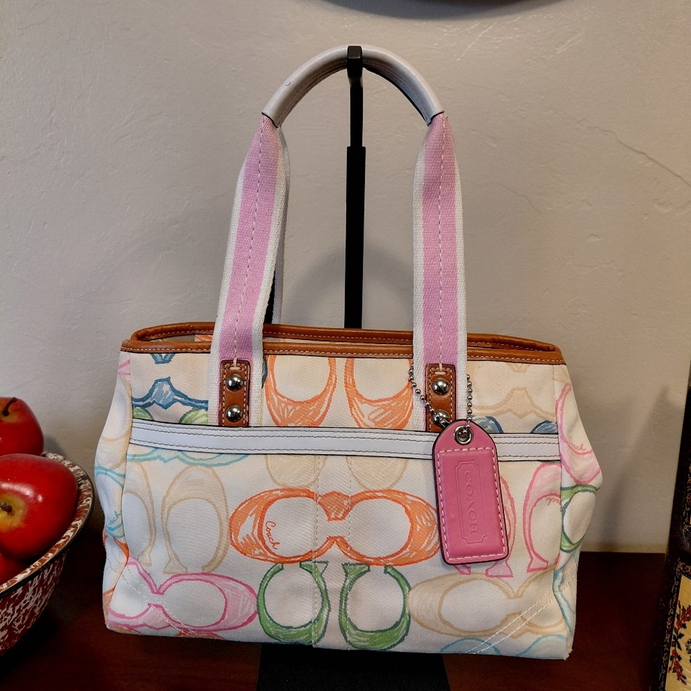 Coach Hampton Signature Scribble Tote Bag - Picture 12 of 16